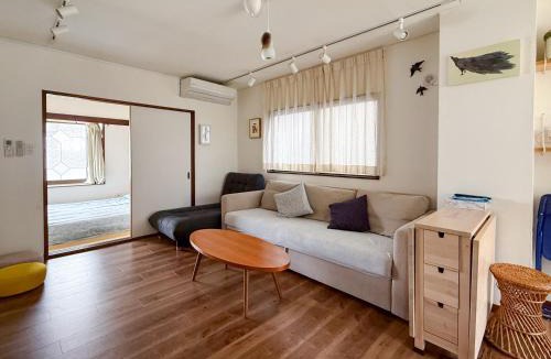 Ota Apartment | Gallery House