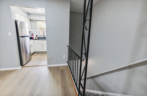 New Castle Apartment | Galloway 5 I Spacious Garden Style Retreat I Gym