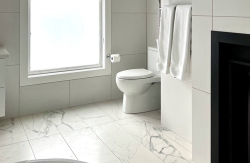 Stratford Apartment | Garret Studio at seven&nine