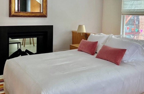 Stratford Apartment | Garret Studio at seven&nine