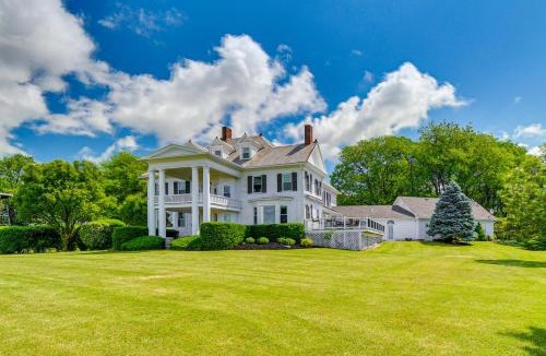 Geneva House | Geneva Vacation Rental w/Vineyard & Lake Views!