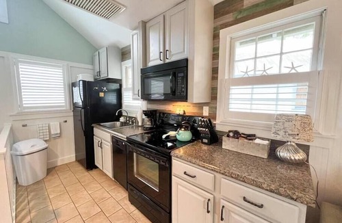 Steinhatchee House | Ginger Cottage #11 - Landings, Quaint Maggie Cr Home