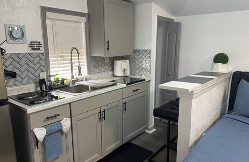 Poinciana Apartment | Giselle's mini house