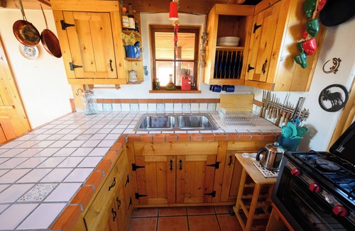 Fredonia Cabin | Glamping, off-grid adventure at peace-friendly cabin on 10 acres w/STARGAZING!