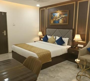 Kurla West House | Glitz Beverly-Near US Consulate Kurla