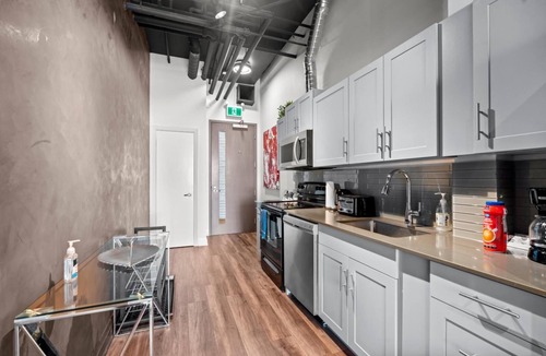 York University Heights Apartment | GLOBALSTAY Bright 1 Bedroom Suite steps to Finch West Metro