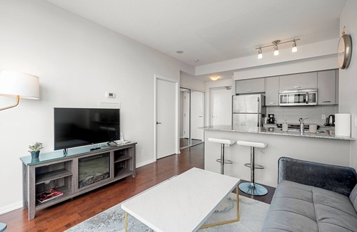 Bay Cloverhill Hotel | GLOBALSTAY. Burano Condos in Downtown Toronto