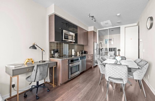 Mount Pleasant West Condo | GLOBALSTAY. luminous 2 Bedroom Apartment with Balcony