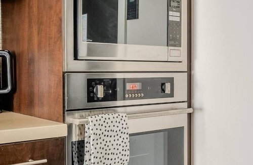 Willowdale Condo | GLOBALSTAY. Modern 2bd 2 bath Skyscraper. Free parking