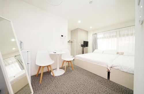 Minamikoiwa Apartment | GLOU Koiwa Tokyo - Economic APT in a Japanese Local Shopping Street, with Direct Access to Shinjuku & Akihabara