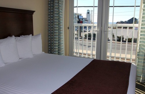 Dewey Beach Hotel | Gold Leaf Hotel of Dewey - Rehoboth Beach