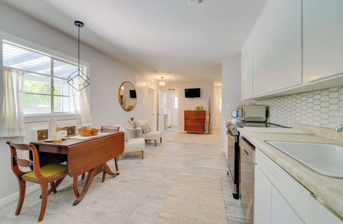 Arcadia Apartment | Golf, Swim & Grill Out: Phoenix Gem 10 Mi to Dtwn