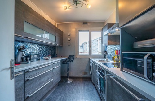 Joinville-le-Pont Apartment | Good Vibes - One Bedroom Apartment, Sleeps 2