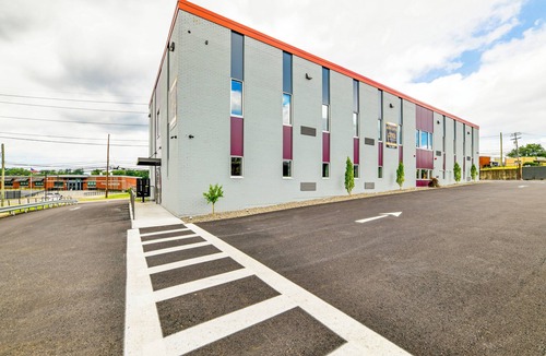 Binghamton Apartment | Gorgeous 1BR Hurpur View w/5 star finishes