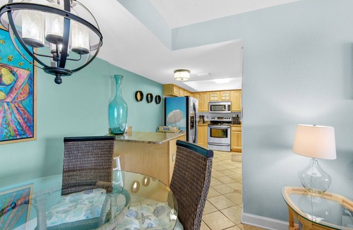 Pensacola Beach Condo | 🌊Gorgeous 2BR,Beachfront|Regency Towers 702 West🌊