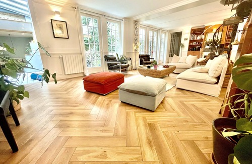 Quartier Saint-Georges House | Gorgeous 5 Bedroom Parisian Home