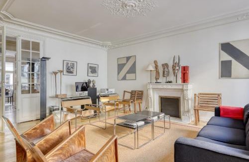 Quartier Saint-Georges Apartment | Gorgeous and large flat in the heart of Paris 09