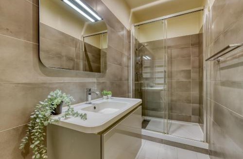 Quartier Saint-Georges Apartment | Gorgeous and large flat in the heart of Paris 09