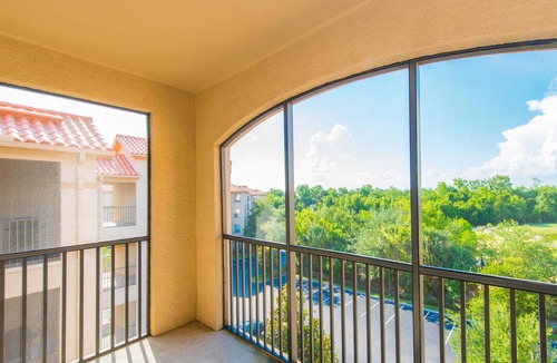 Four Corners Condo | Gorgeous Award Winning Renovated Condo Near Disney And Universal Studios