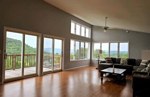 Sharon Springs House | Gorgeous Country Escape for up to 10 in charming Cobleskill