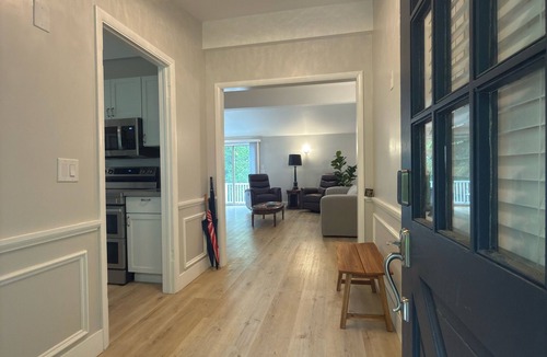 Cumberland House | Gorgeous, fully renovated 3-bedroom house with AC in tranquil La Vale