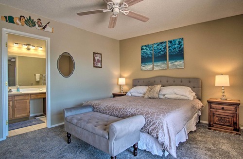 Green Valley House | Gorgeous Green Valley Townhome w/Mountain Views!