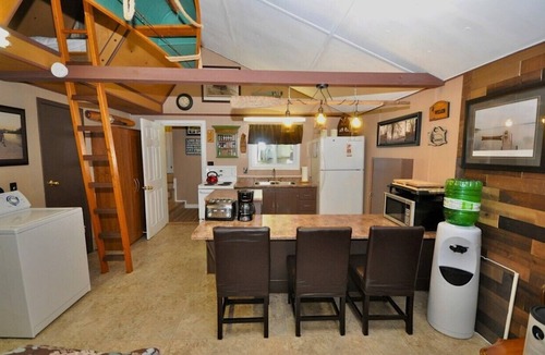 East Ferris Cottage | Gorgeous lakefront property, beautiful view, privacy and space.