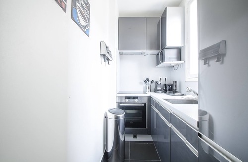 Porte-Dauphine Apartment | Gorgeous Paris EIFFEL TOWER