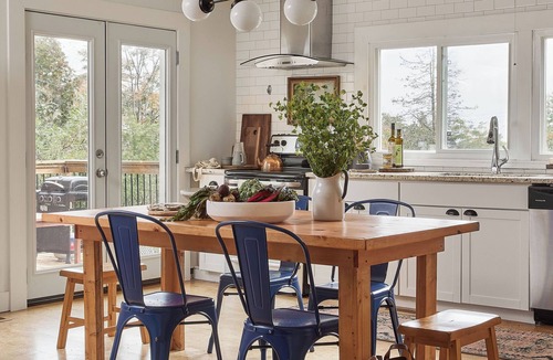 Waupoos House | Gran Roble - A Charming Countryside Retreat