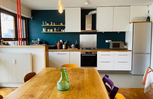 Pere Lachaise Apartment | Grand Appartement au Calme à Ménilmontant