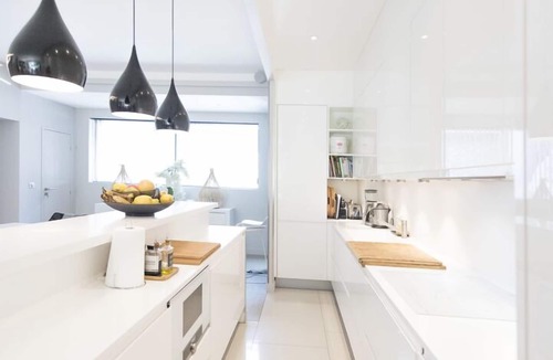 Issy-les-Moulineaux House | Grand Design on Ile Saint Germain, by Veeve