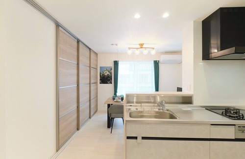Ota Apartment | Grand Grace Zoshiki by Tranova