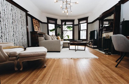 Palmerston Apartment | Grand Home on Palmerston Blvd.
