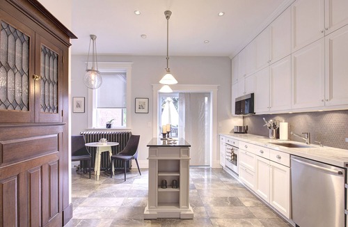 Palmerston House | Grand Home on Palmerston Blvd. near Little Italy