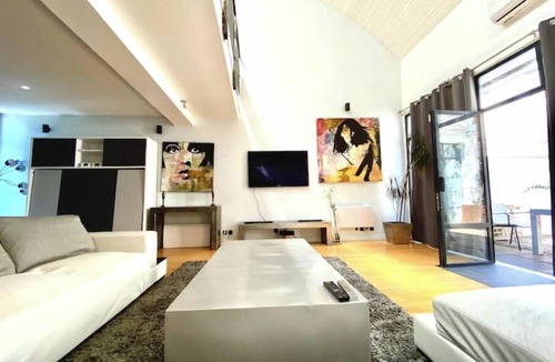 Puteaux Apartment | GRAND LOFT Near 10 MNS Paris