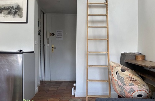 Saint-Vincent-de-Paul Apartment | Grand Studio Darchitecte Proche Montmartre, à 5mn à Pieds de la Gare du Nord