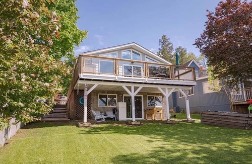 Port McNicoll House | Grandview Beach Retreat - an incredible beachfront is waiting for you!