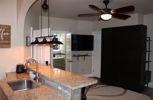 Mount Washington Apartment | Grandview Studio Apartment Mt Washington at McArdle Rdwy