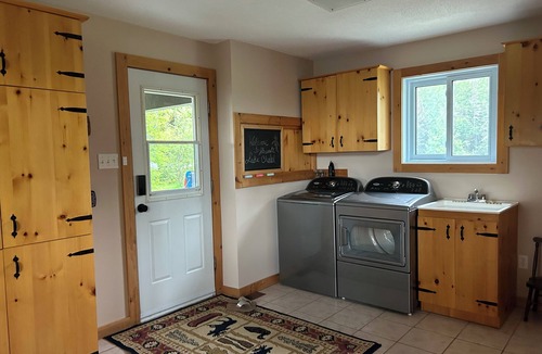 Temagami Ski Chalet | Granite Lake Chalet - waterfront Temagami/Hot Tub