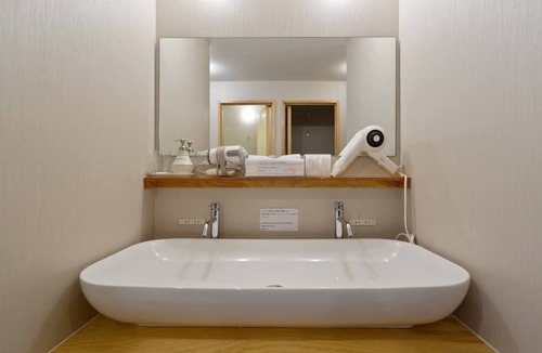 Nakano Hostel | GrapeHouse Koenji - Hostel, - Caters to Women
