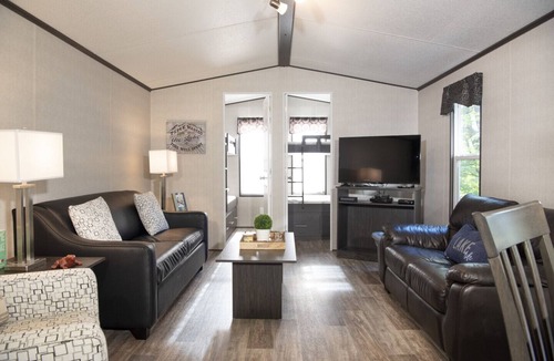 Bracebridge Cottage | Great Blue Resort : Bonnie lake Resort Muskoka - 2 Bedroom Cottage