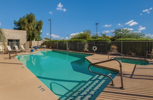 Palm Valley Hotel | Great Escape in Red Lion Inn & Suites Goodyear Phoenix! Parking, Breakfast, Pool