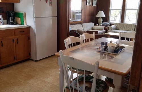 South Beach Haven House | Great Family Location Just 2 Houses From The Beach ~ Clean ~ Quiet ~ Affordable
