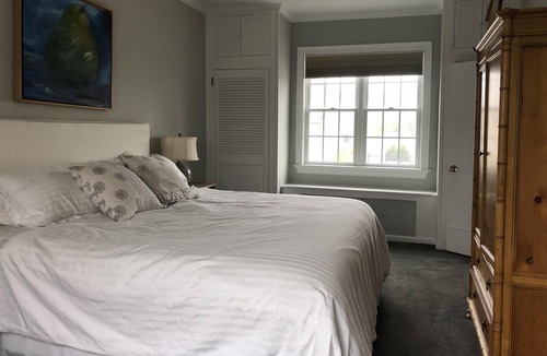 Long Beach House | Great House in Long Beach 3 Blocks from Beach Winter and Summer Rental 3Br/2.5