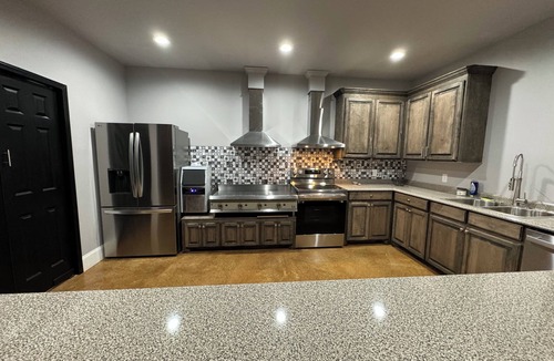 Philadelphia House | Green Loft Porches –2 Bedroom Retreat! Peaceful, Spacious & Stylish