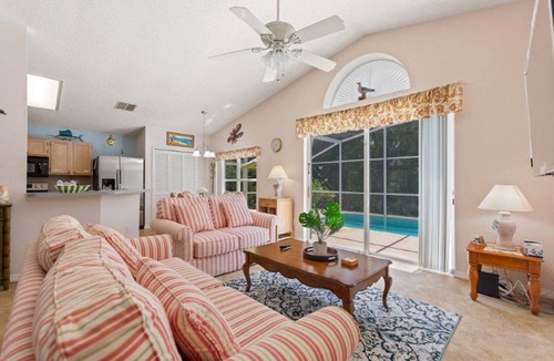 Lindfields House | Greenbelt Home w/Private Pool | Ground Floor King Master | Dog-Friendly | Sleeps 8