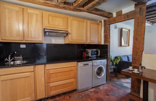 Saint-Germain-des-Pres Apartment | Gregoire Apartment