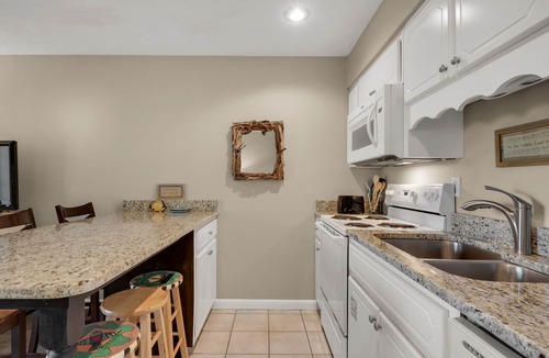 Miramar Beach House | Ground floor, Across from the Beach, Free Beach Service, Pool