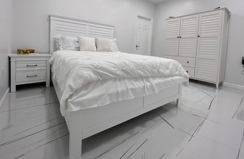 Valley Stream Cottage | Guest Suite near JFK in Valley Stream, NY