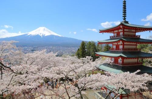 Fujiyoshida House | Guesthouse Arakura ,Private 2F Stay ,Walk to Chureito Pagoda